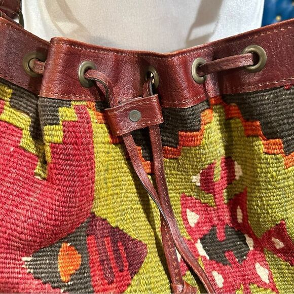 Vintage Turkish Made Wool Carpet Kilim Draw String Shoulder bag - Picture 4 of 10